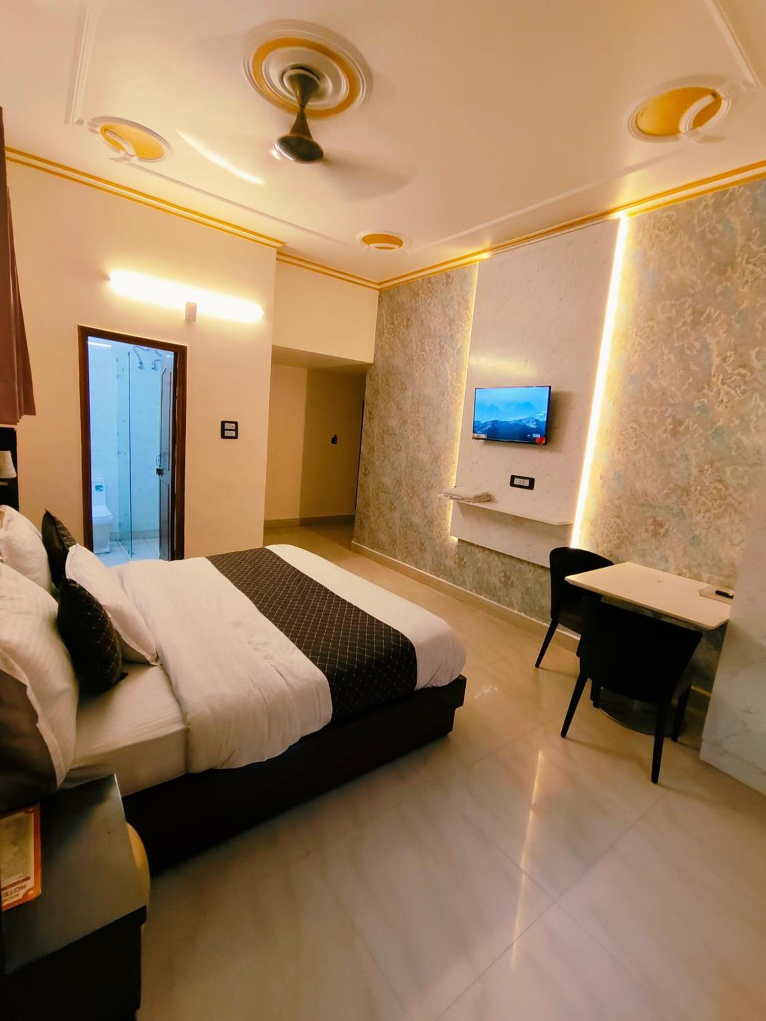 Hotel New Imperial Ghaziabad Buitenkant foto
